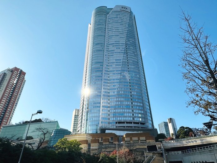 ショッピングセンター　六本木ヒルズ（ショッピングセンター）まで750m