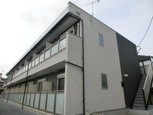 建物外観　駅徒歩8分、全室セコム完備、インターネット使い放題です