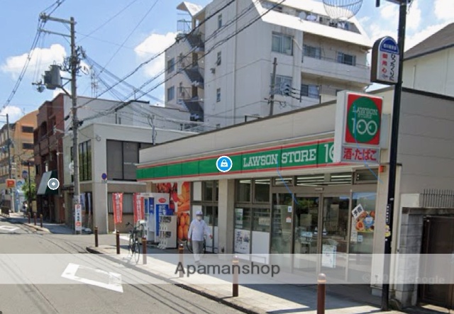 コンビニ　ローソンストア１００（コンビニ）まで215m