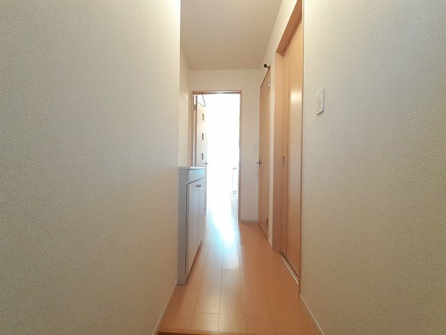 玄関　収納もある玄関です