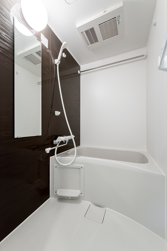 バス・シャワールーム　浴室換気乾燥暖房機付バスルーム　※反転タイプ別部屋