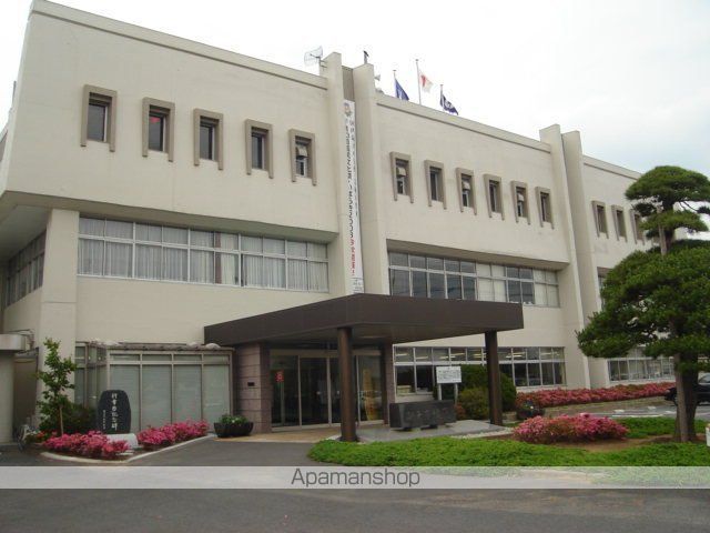 その他　潮来市役所（その他）まで2037m