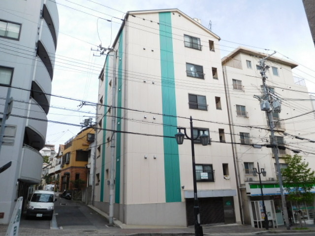 建物外観　ヨーロピアン調の外観