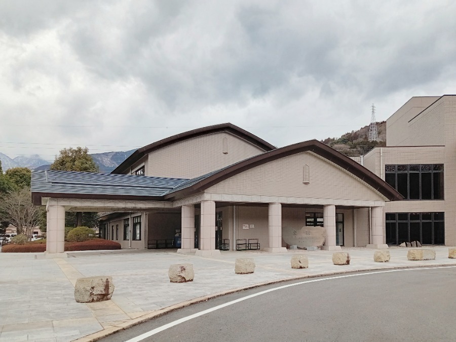 図書館　身延町立図書館（図書館）まで3923m