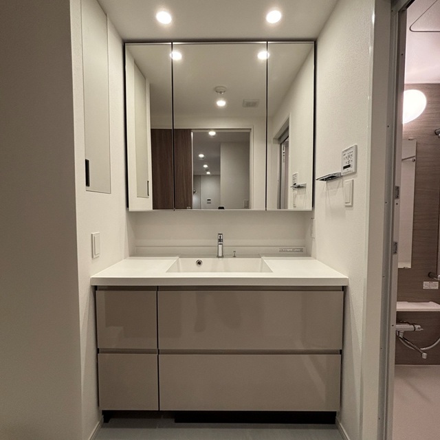 洗面設備　※写真は同タイプ住戸です。