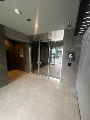 エントランス　エントランス