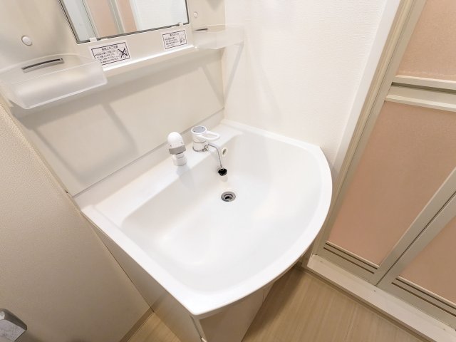 洗面設備　使いやすい洗面所です