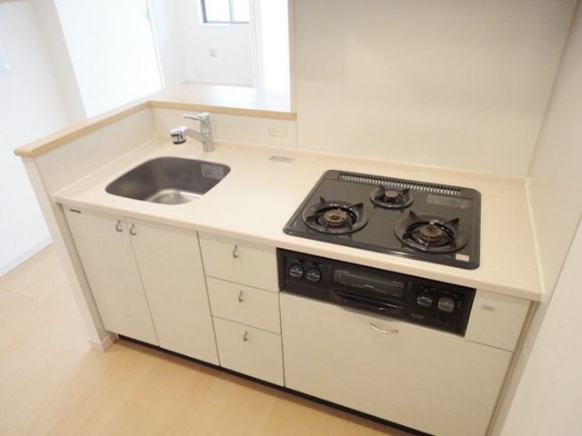 キッチン　★３口ガスシステムキッチン★