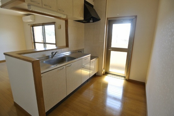 キッチン　※他号室の写真です