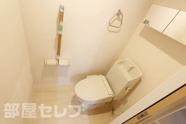 トイレ　※１０１号室撮影