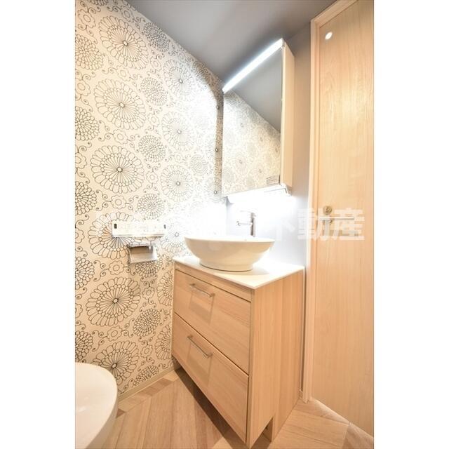 洗面設備　コンパクトで使いやすい洗面所