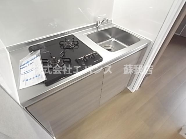 キッチン　コンパクトなキッチンで掃除もラクラク