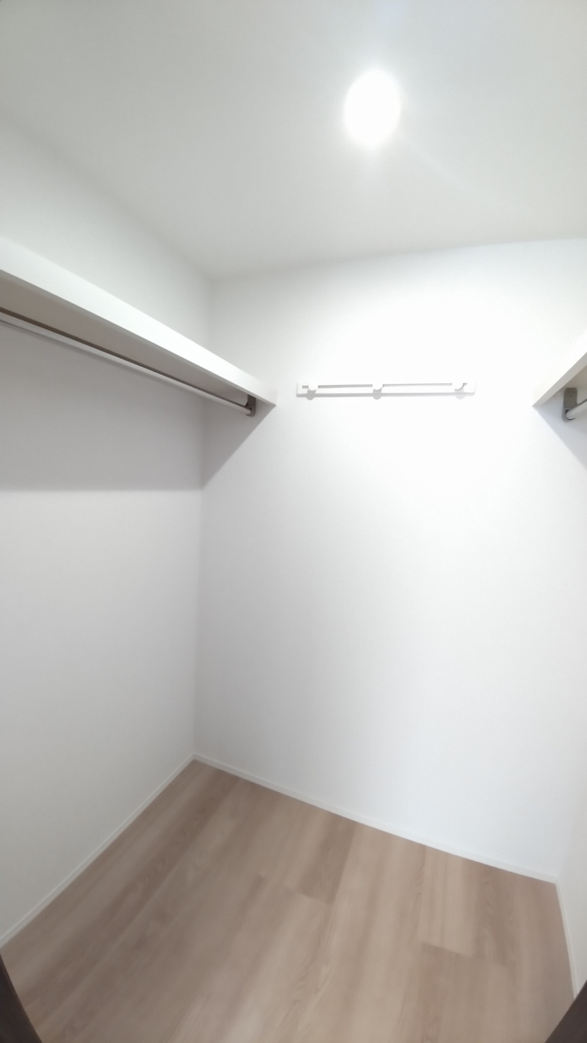 収納　ウォークインクローゼット