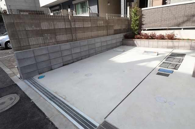 駐車場　駐車場