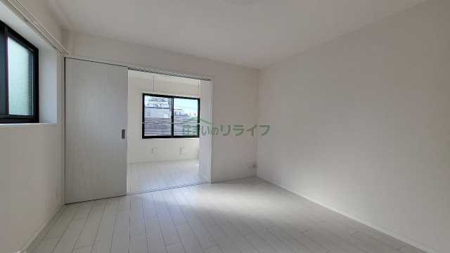 居室・リビング　別部屋参考写真となります。