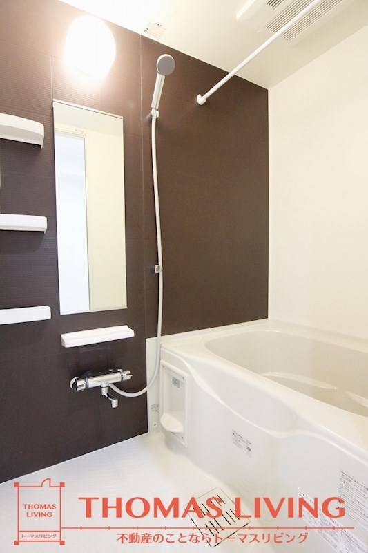 バス・シャワールーム　浴室乾燥機能付きです。