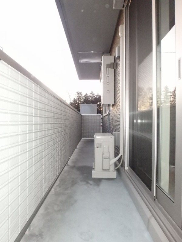 バルコニー　図面と現状に相違がある場合には現状を優先