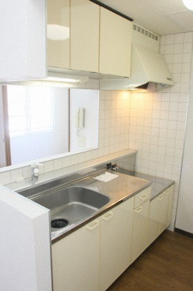 キッチン　人気で使用しやすい独立型キッチン採用です♪