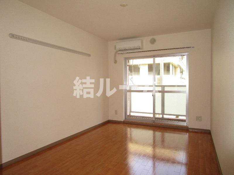 居室・リビング　別号室参考写真