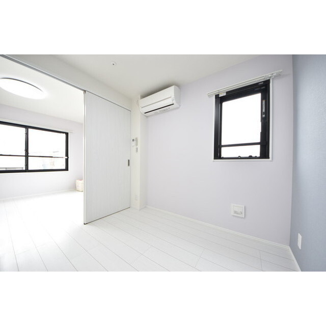 その他　明るい色調の室内です