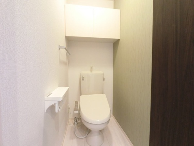 トイレ　温水洗浄暖房便座のトイレ