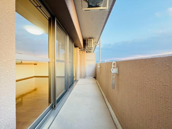 バルコニー　同物件別室