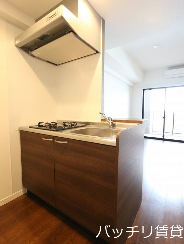 キッチン　別号室の画像。現況を優先します。