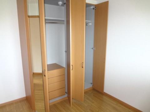 収納　クローゼット