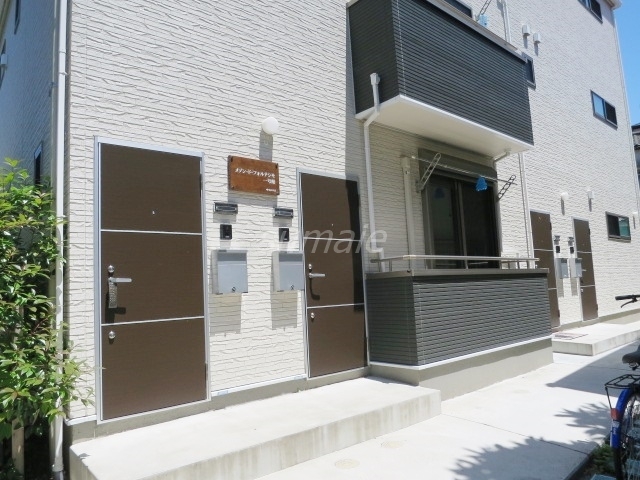 エントランス　外観はこの様になっております♪