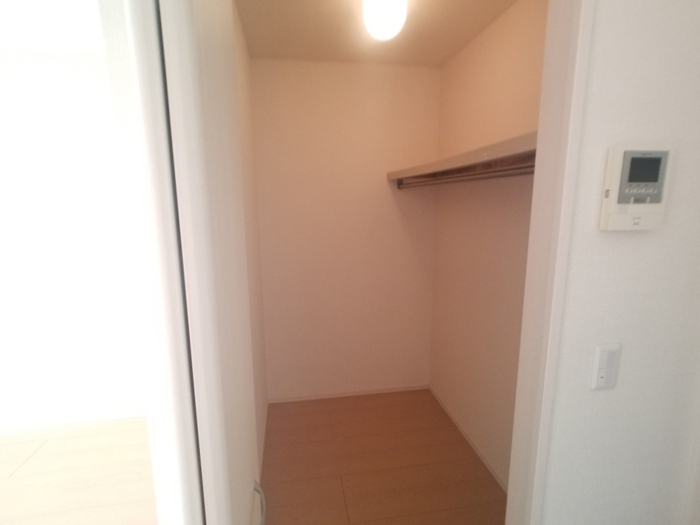 収納　ウォークインクローゼット