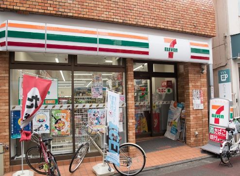 コンビニ　セブンイレブン 明大前すずらん通り店（コンビニ）まで252m