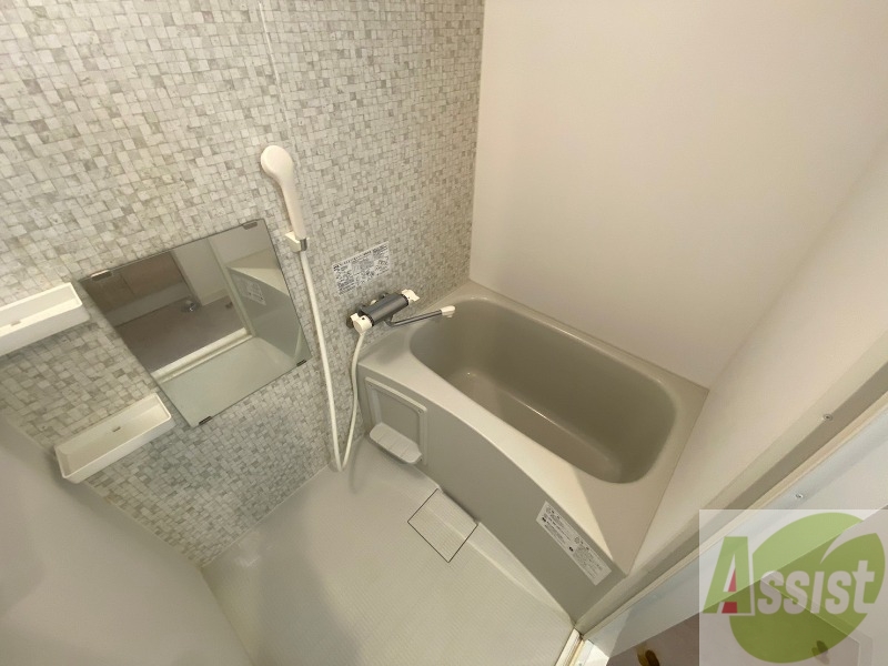 バス・シャワールーム　お風呂になります。一日の疲れを癒してくださいね。