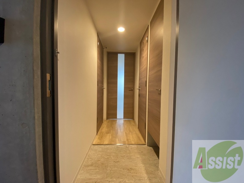 玄関　玄関の様子です。明るい印象ですね。気分もあがりそう