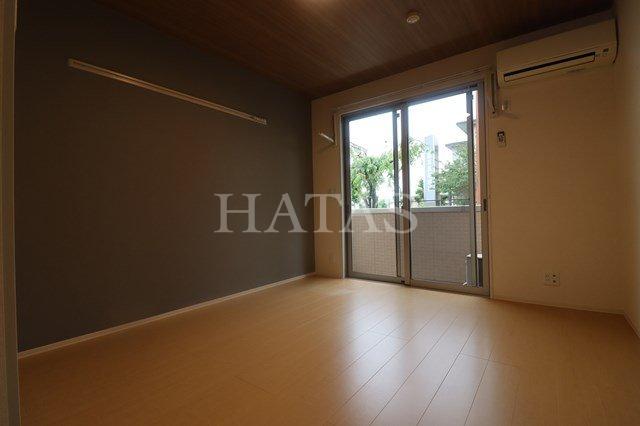 居室・リビング　同物件別部屋です。