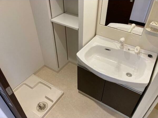 洗面設備　画像と現状が異なる場合は現状優先となります。