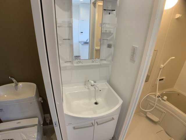 洗面設備　収納スペースがあり使い勝手の良いキッチンです♪