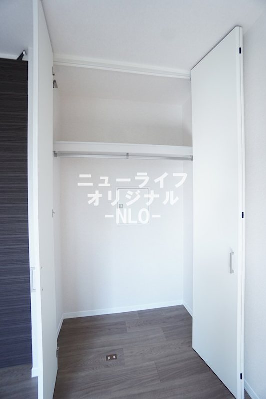 収納　仕切りがなく、丈の長いお洋服も収納できます♪