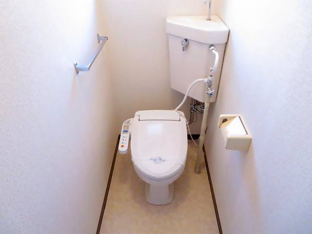 トイレ　温水洗浄便座