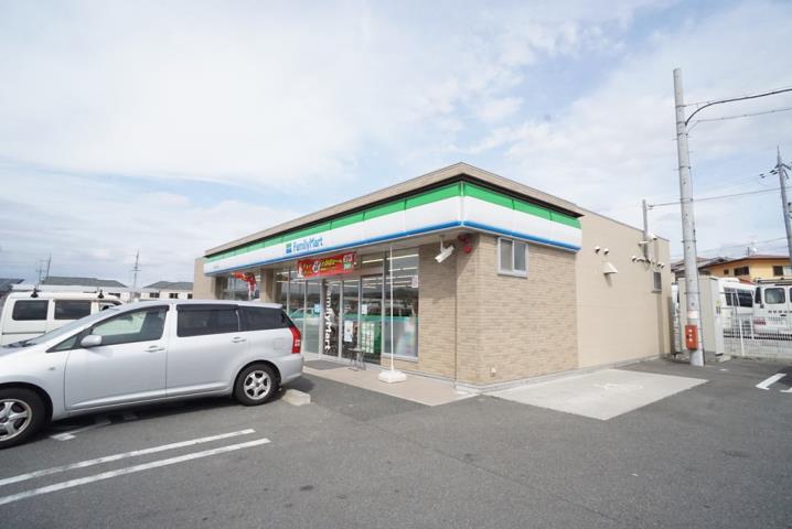 コンビニ　ファミリーマート　上牧町米山台店（コンビニ）まで616m