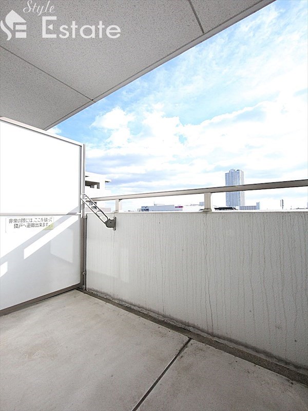 バルコニー　バルコニー