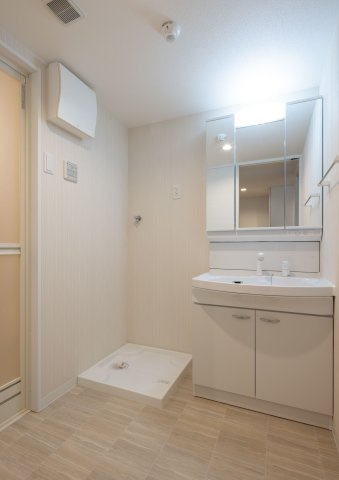 洗面設備　※同建築シリーズの内装写真となります。 ※参考イメージ