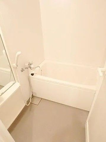 バス・シャワールーム　別タイプ部屋です。雰囲気や色味の参考としてご確認ください。