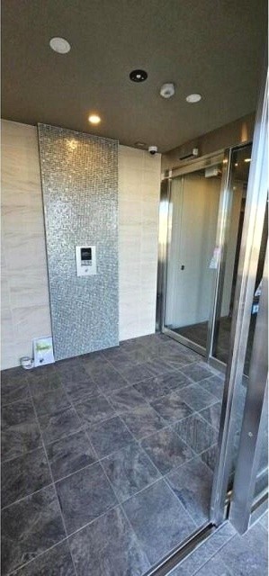 エントランス　オートロック完備