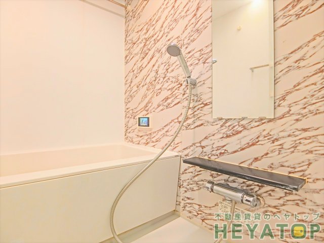 バス・シャワールーム　追焚き・浴室乾燥機・浴室テレビ付きお風呂（同仕様写真）