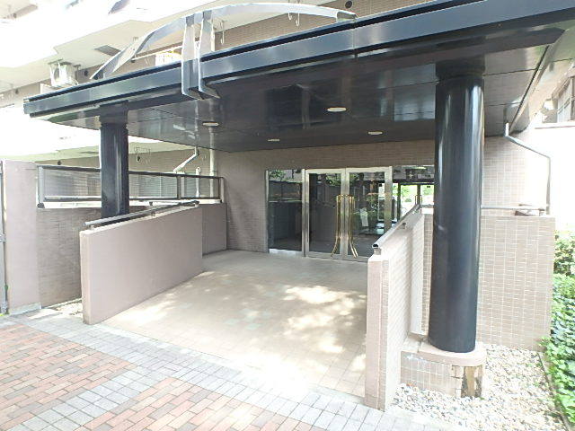 エントランス　★建物入り口★
