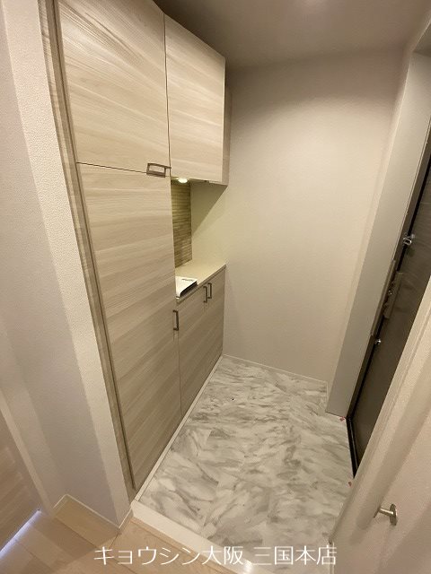 玄関　同施工会社参考写真