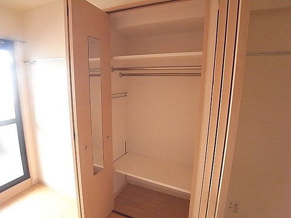 収納　写真は別号室です。現況優先になります。