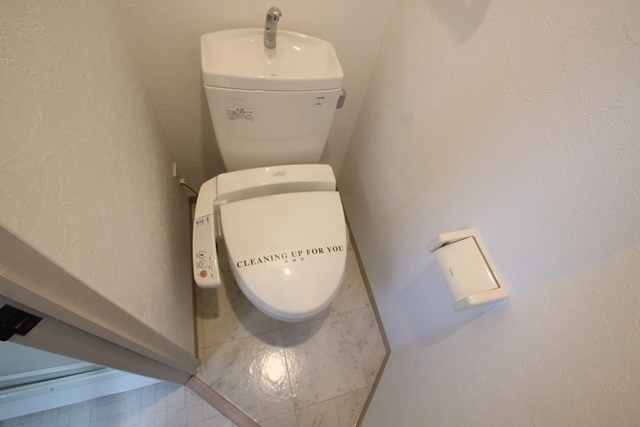 トイレ　※他部屋の写真です。