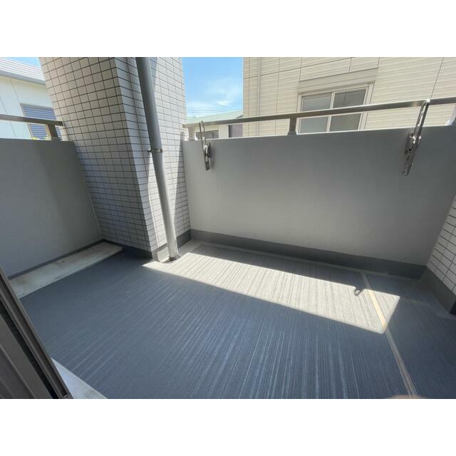 バルコニー　広めのバルコニーが嬉しいですね