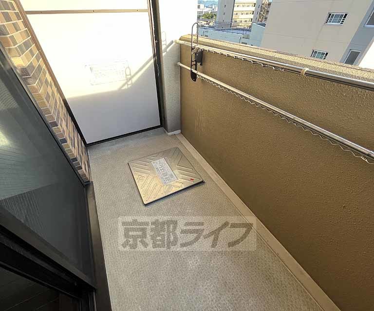 バルコニー　十分なスペース・日当たり・通風を確保したバルコニーです。